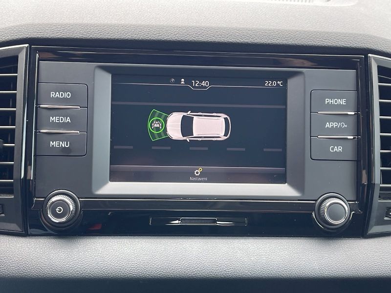 Škoda Karoq (2021) 1.5 TSI 110 kW DSG Ambition Pl - fotka 13 z 30