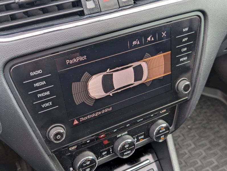 Škoda Octavia (2017) 2.0 TDI / 110 kW 4x4 Style Plu - fotka 19 z 30