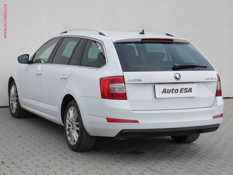 Škoda Octavia (2014) 2.0TDi, DSG, navi, bixen - fotka 6 z 17