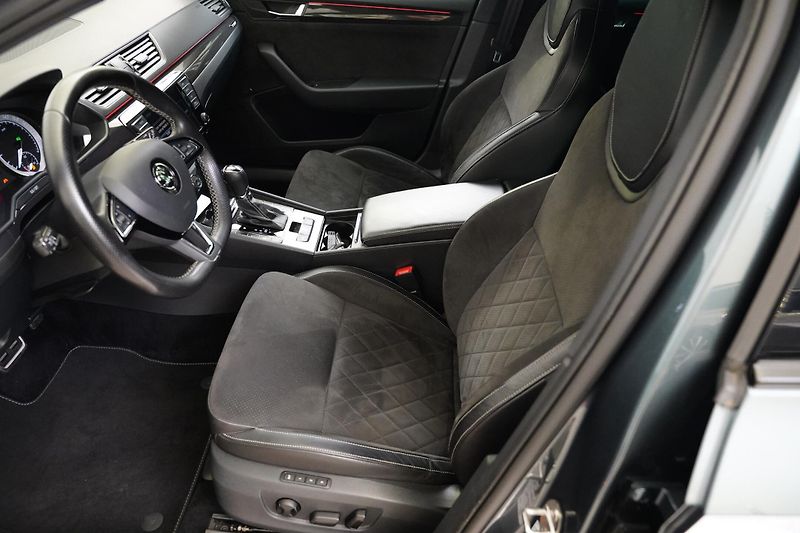 Škoda Superb - fotka 11 z 29