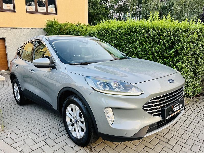Ford Kuga (2023) 1,5EB 110kW TITANIUM TAŽNÉ ČR - fotka 3 z 18