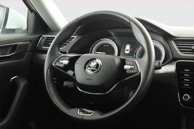 Škoda Superb (2021) Style 2.0 TDI - fotka 16 z 19