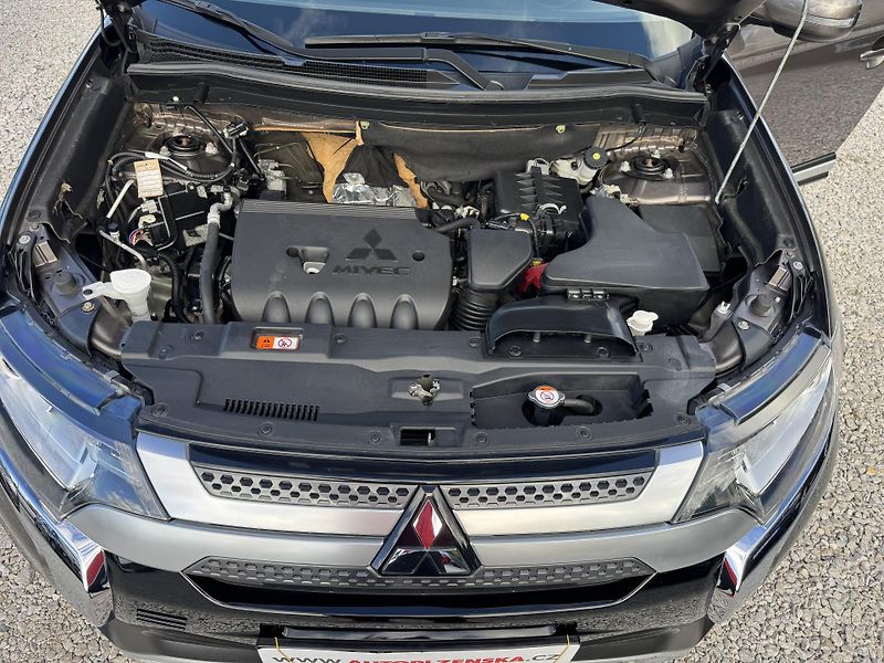 Mitsubishi Outlander (2021) 2.0i,MIVEC(110KW) DPH - fotka 31 z 40