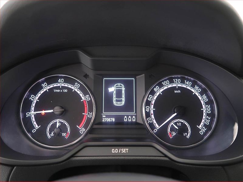 Škoda Octavia (2018) 1.5 TSI, Serv.kniha, Tempomat - fotka 11 z 17