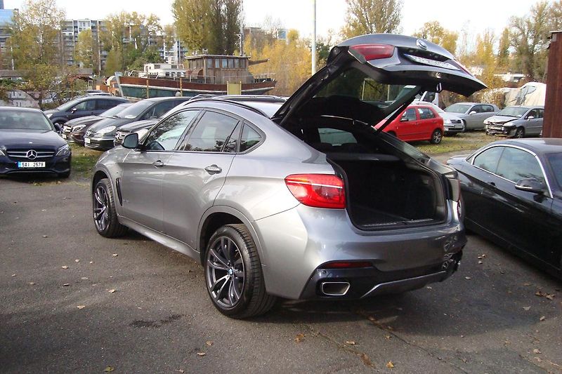 BMW X6 (2015) Xdrive,3.0d,M-Paket,ČR,1.Maj. - fotka 14 z 94