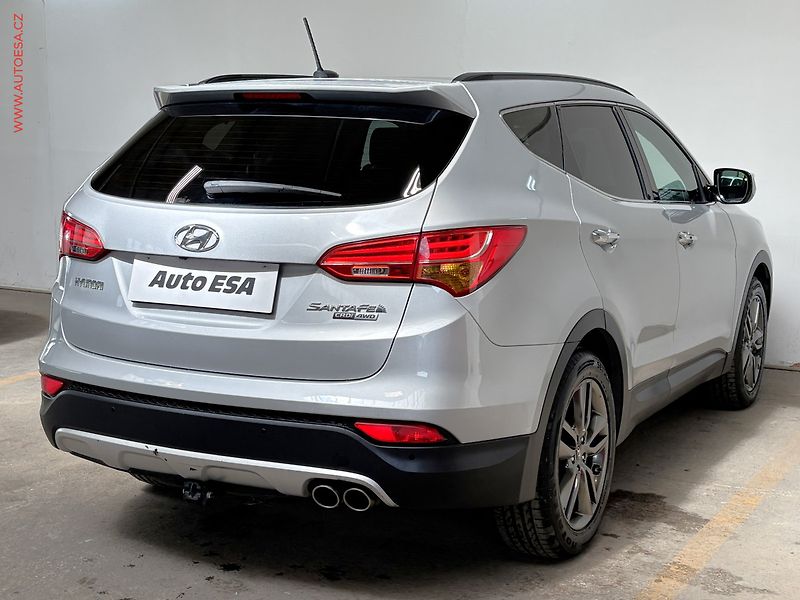 Hyundai Santa Fe (2012) 2.2 CRDi 4x4, Premium - fotka 4 z 18