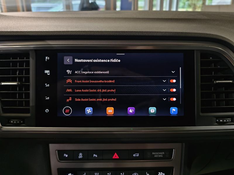 Seat Ateca 1.5 TSi 110kW A/T XCELLENCE ČR - fotka 16 z 26