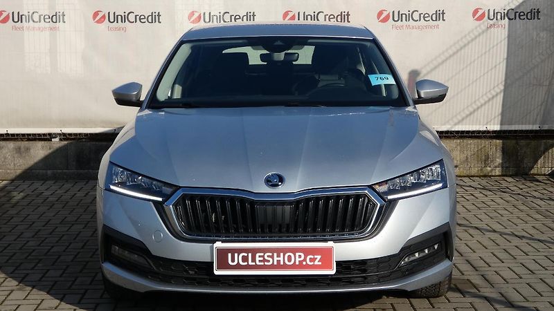 Škoda Octavia 2,0 TDI  Ambition DSG - fotka 2 z 20