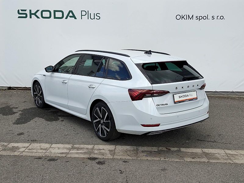 Škoda Octavia (2022) Combi SportLine 2,0 Tdi 110 Kw - fotka 37 z 40