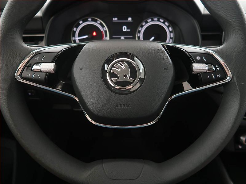 Škoda Scala (2024) Fresh 1.5 TSI, ČR,1.maj - fotka 13 z 24