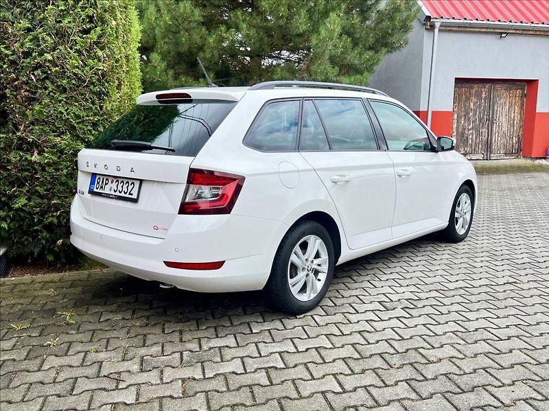 Škoda Fabia 1,0 STYLE / LED / kamera / ČR - fotka 5 z 48