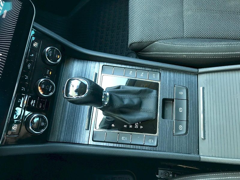 Škoda Superb (2022) GRT STY TD 147/2.0 A7F - fotka 28 z 28