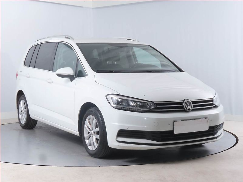 Volkswagen Touran (2018) Comfortline 2.0 TDI, ČR,1.maj - fotografie inzerátu