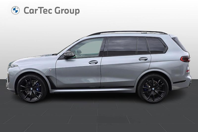 BMW X7 xDrive40d - fotka 3 z 14
