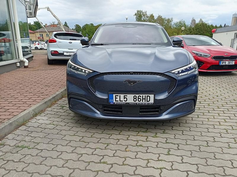 Ford Mustang Mach-E (2021) Extended Range - 99Kwh baterie - fotka 19 z 22