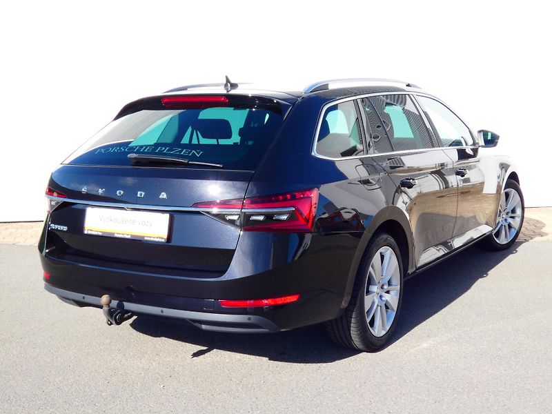 Škoda Superb III /FL Combi StylePlus 2.0 TD - fotka 2 z 30