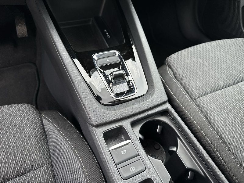 Škoda Octavia (2023) Combi 1.5 TSI M-HEV DSG Style - fotka 26 z 32
