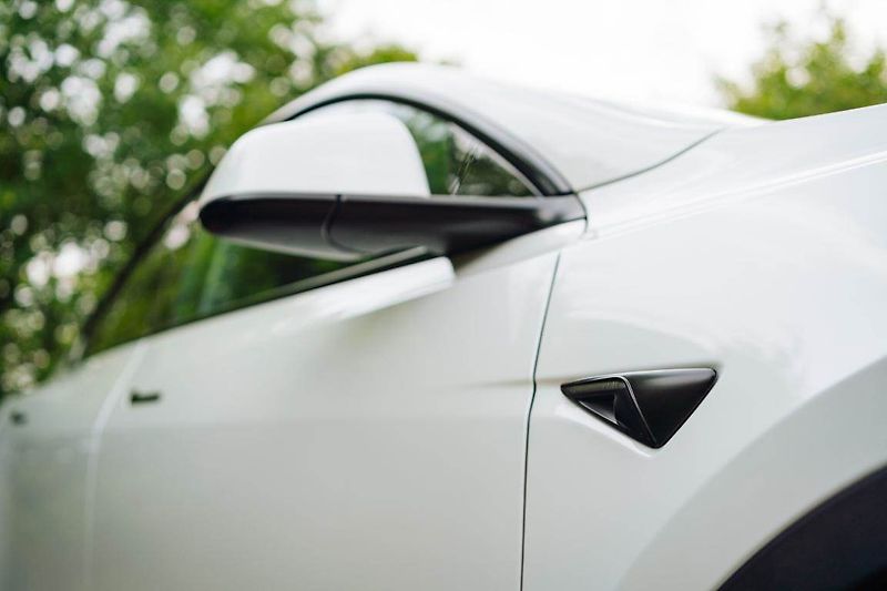 Tesla Model Y (2022) Long Range AWD 79kWh, SoH 91% - fotka 10 z 27