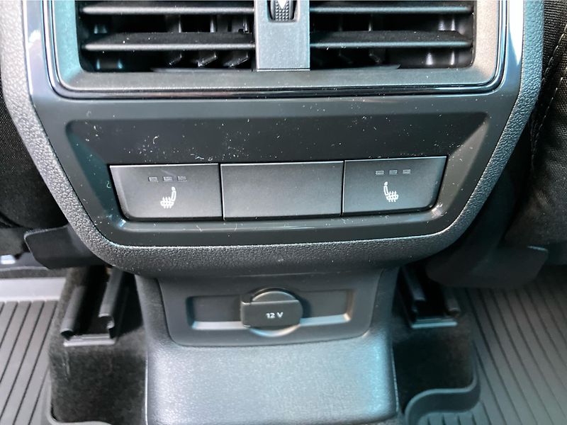 Škoda Karoq 2.0 TDi 110 kW SPORTLINE 4X4 D - fotka 20 z 30