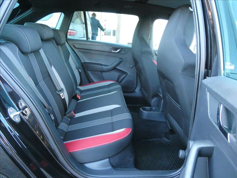 Škoda Rapid 1,6 TDi 85kW MonteCarlo, ČR - fotka 28 z 43