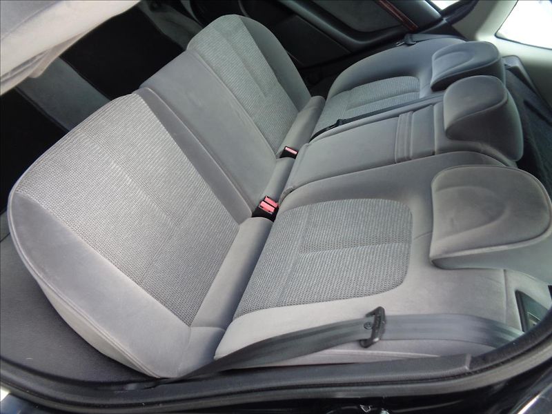 Peugeot 407 2,0 - fotka 11 z 17