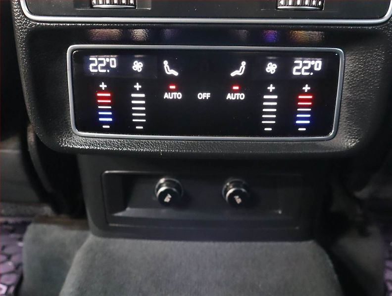 Audi Q7 (2021) 50 TDI - fotka 31 z 31