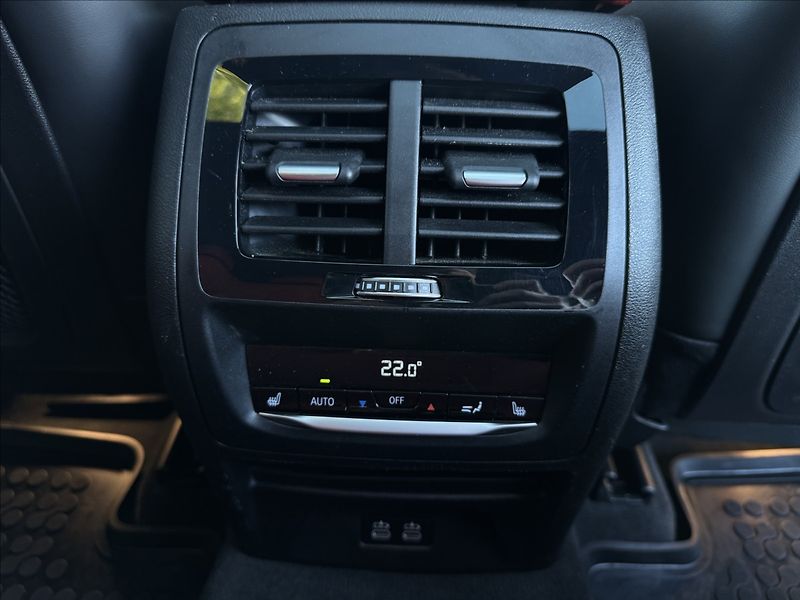 BMW X4 M40i - fotka 32 z 36