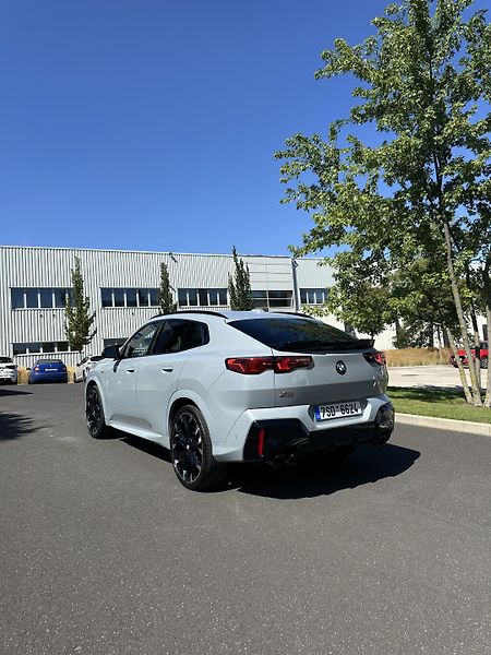 BMW X2 (2025) 5L Záruka, Servis zdarma - fotka 6 z 33
