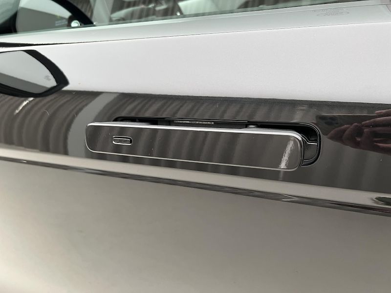 Land Rover Range Rover Evoque P250 DYNAMIC SE AWD AUT CZ - fotka 27 z 43