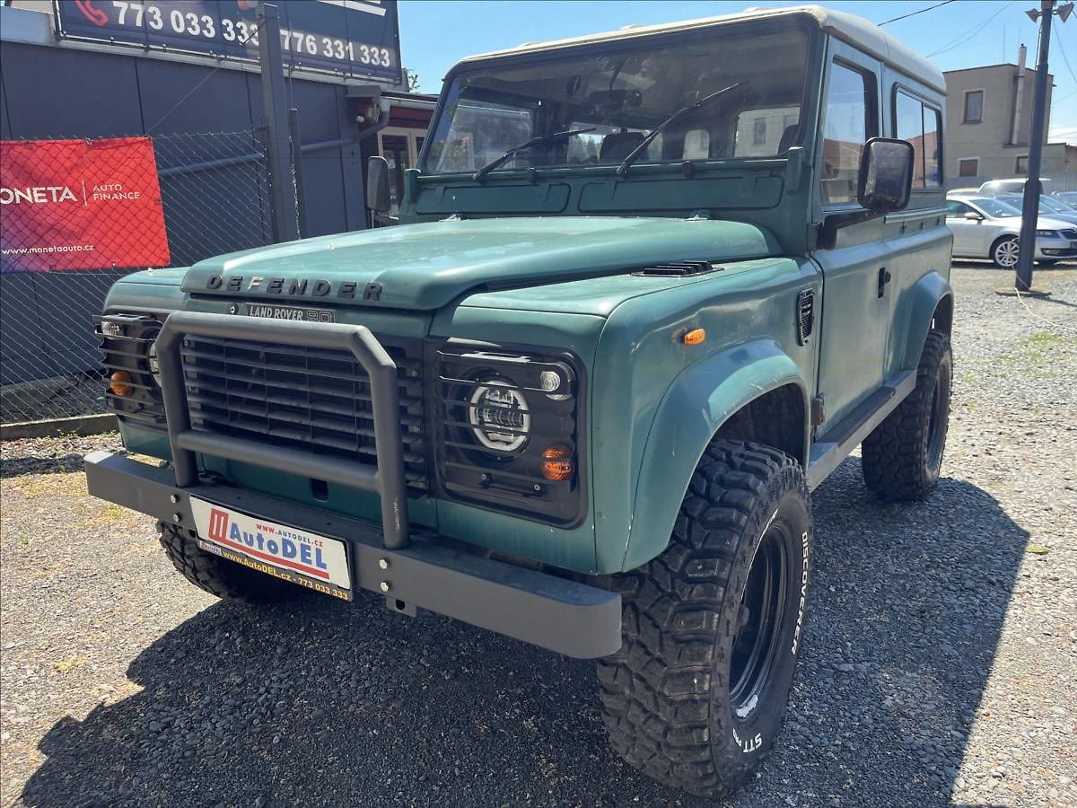 Land Rover Defender 2,5 d 83kW  LR 90 7 míst