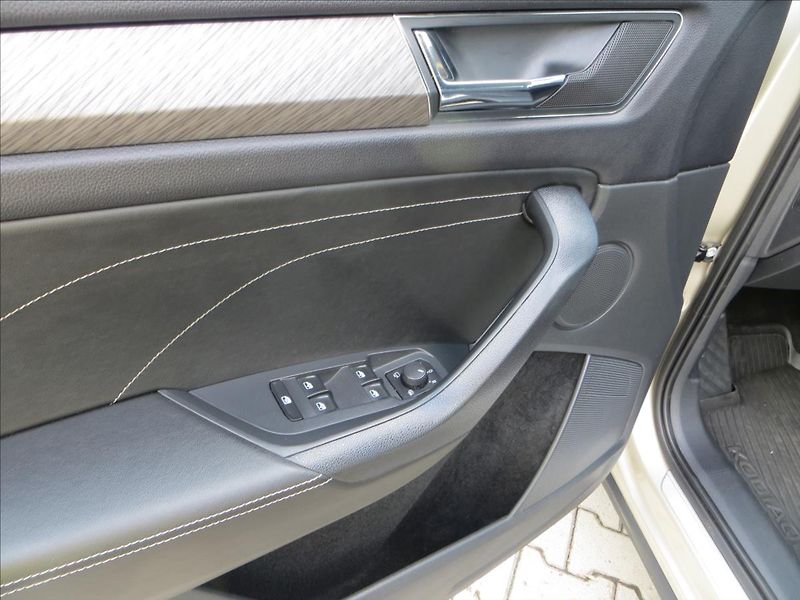 Škoda Kodiaq 2,0 TSI Style DSG 4x4 Tažné - fotka 12 z 30