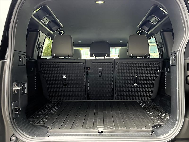 Land Rover Defender (2026) 110 D200 X-DYNAMIC SE - fotka 5 z 29