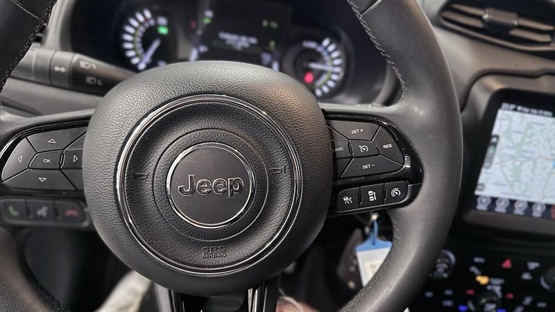 Jeep Renegade (2022) 1.3 T4 PHEV,REZERVOVÁNO  - fotka 22 z 26