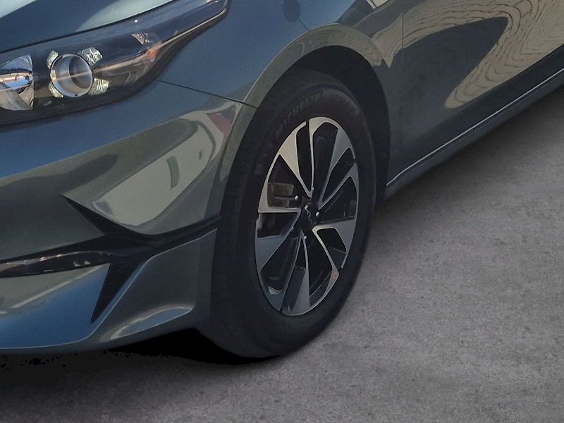 Kia Ceed (2025) Spin 1.5 T-GDI 103 kW 6°manuál - fotka 11 z 32