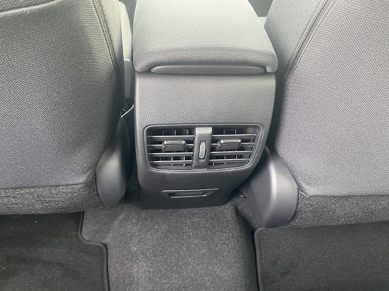 Toyota Corolla Cross 1.8 Hybrid MC25 Style - fotka 11 z 25