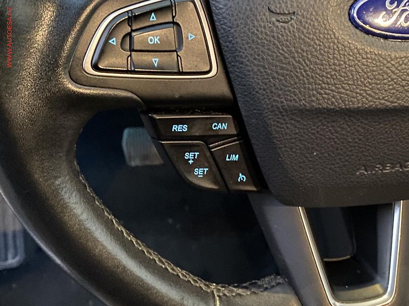 Ford Kuga (2018) 2.0 TDCi 4x4, Titanium, AT - fotka 13 z 17
