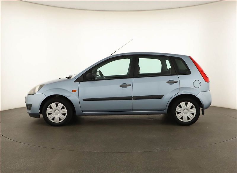 Ford Fiesta (2007) 1.3 i, pěkný stav - fotka 3 z 11