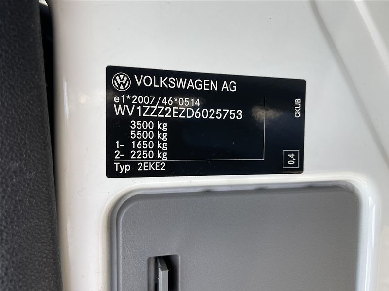 Volkswagen Crafter 2,0 TDi 120kw polointegrovaný - fotka 5 z 42