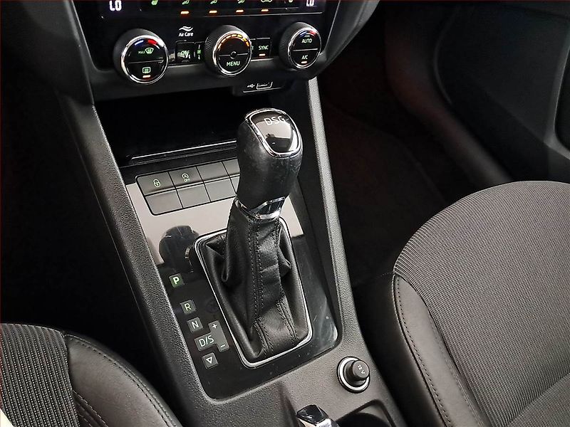Škoda Octavia (2018) 1.6 TDI, Automat, Kůže - fotka 13 z 17