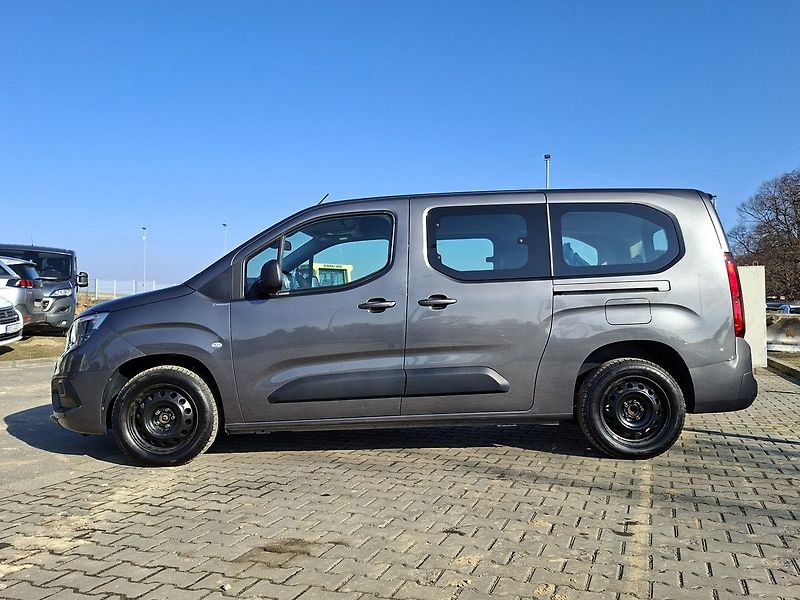 Opel Combo LIFE XL 1,2T 130k EAT8 7.Míst - fotka 4 z 25