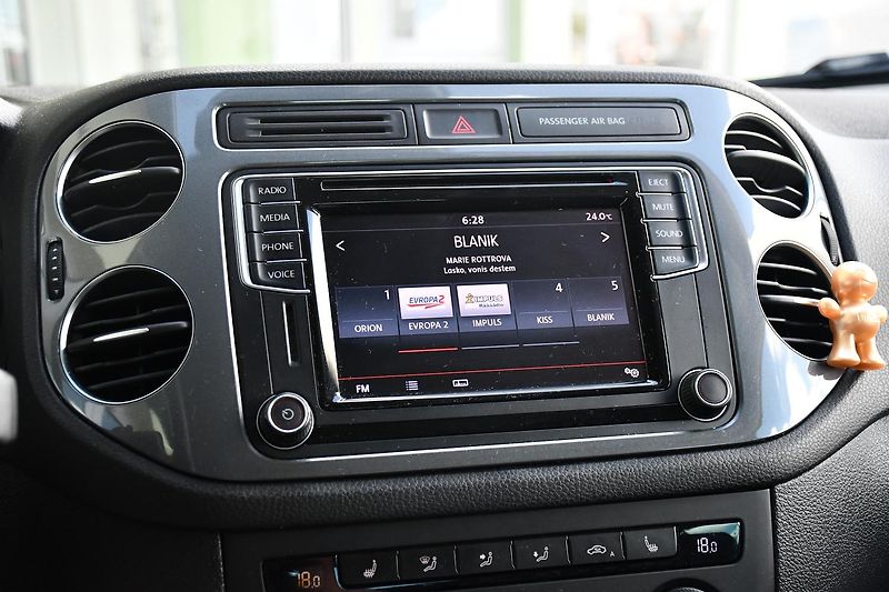 Volkswagen Tiguan 2.0TDi 110kW TAŽNÉ DSG 4MOTION - fotka 30 z 47
