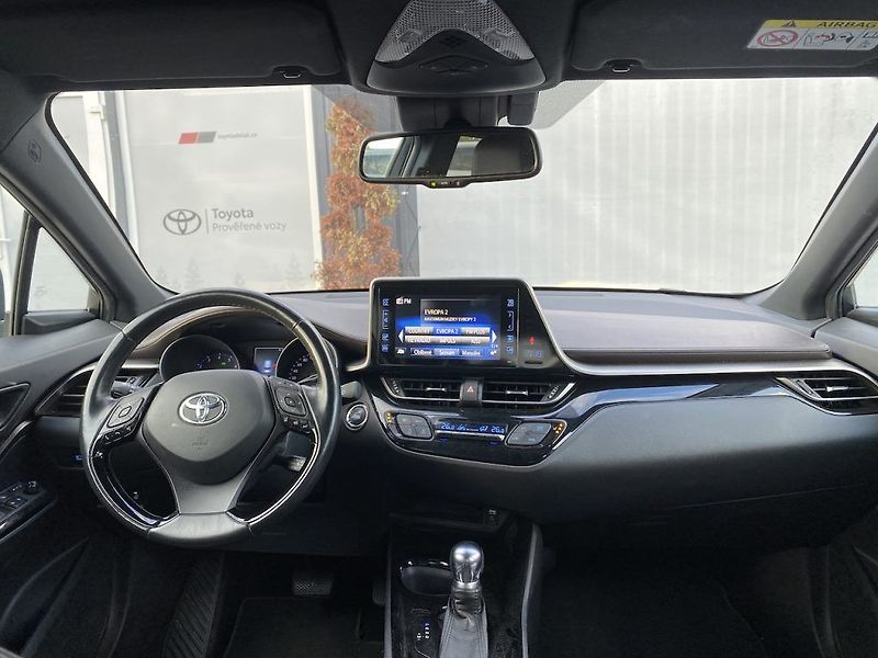 Toyota C-HR 1.2iT, ČR, 4x4, Executive - fotka 10 z 17