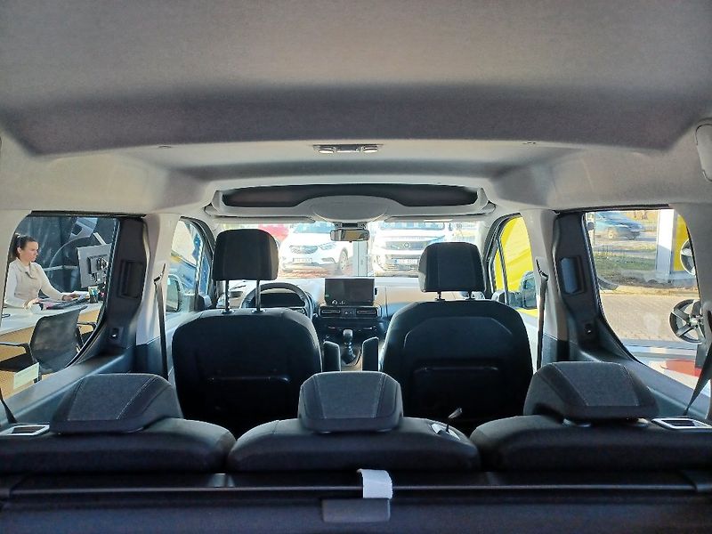 Opel Combo Elegance Plus XL 1,5CDTi MT6 - fotka 12 z 30
