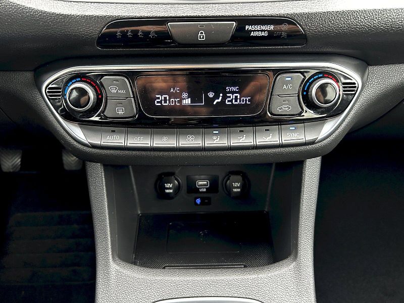 Hyundai i30 (2021) Combi 1.5 T-GDI MHEV MP6 Style - fotka 17 z 30