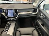 Volvo XC60 B5 AWD Plus Dark-REZERVACE - náhled 18