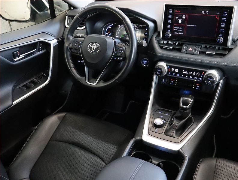 Toyota RAV4 (2021) 2.5 Hybrid - fotka 7 z 30