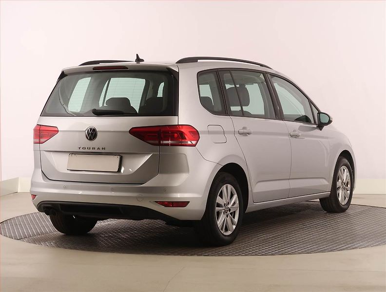 Volkswagen Touran (2022) Comfortline 2.0 TDI - fotka 5 z 20