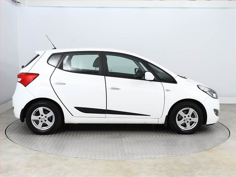 Hyundai ix20 (2019) 1.6 CVVT, Serv.kniha - fotka 6 z 11