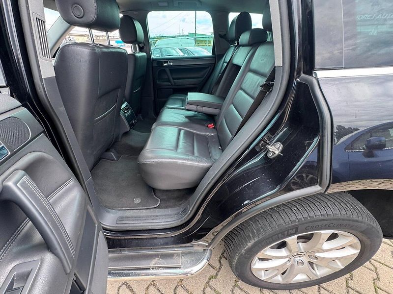 Volkswagen Touareg (2010) 4X4 3,0 TDI V6 176 KW - fotka 37 z 47