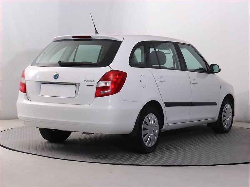 Škoda Fabia (2012) 1.2 12V, Serv.kniha - fotka 5 z 15